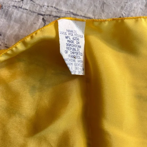 LOT OF (3) SQUARE DIFFERENT SIZE SCARVES VINTAGE HANKIES AND PURPLE SHEER GAP - Picture 9 of 9